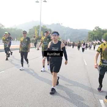 Runner Photo 6902180