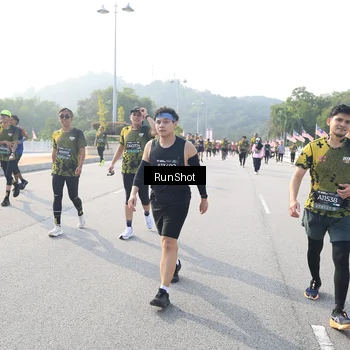 Runner Photo 6902181