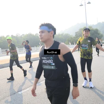 Runner Photo 6902204