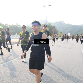 Runner Photo 6902215