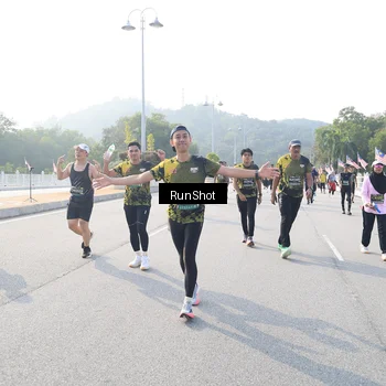 Runner Photo 6902320