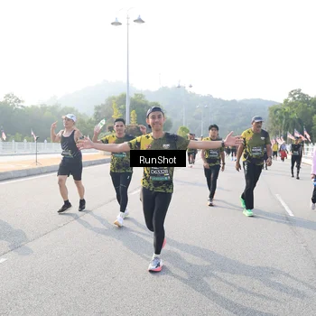 Runner Photo 6902328
