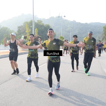 Runner Photo 6902350