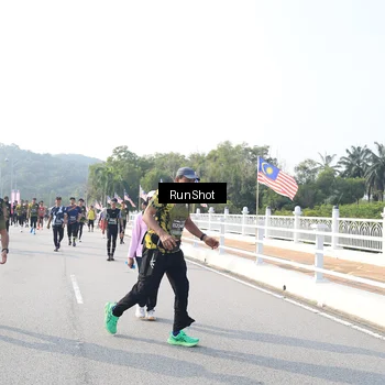 Runner Photo 6902399