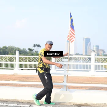 Runner Photo 6902416