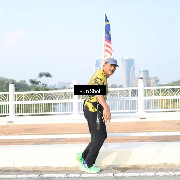 Runner Photo 6902425