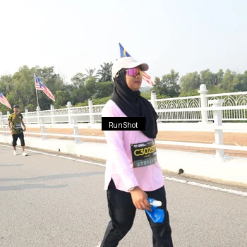 Runner Photo 6902460