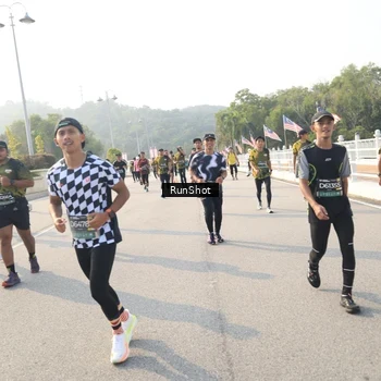 Runner Photo 6902504