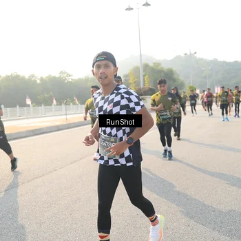 Runner Photo 6902506