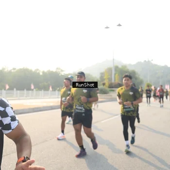 Runner Photo 6902510