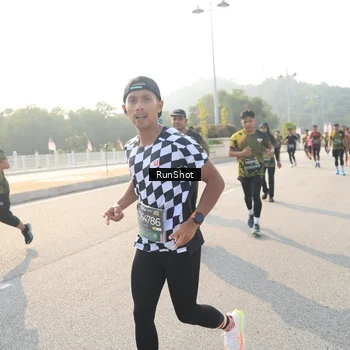 Runner Photo 6902530