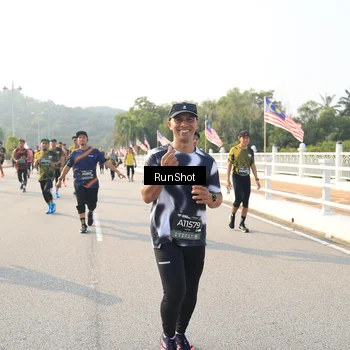 Runner Photo 6902542