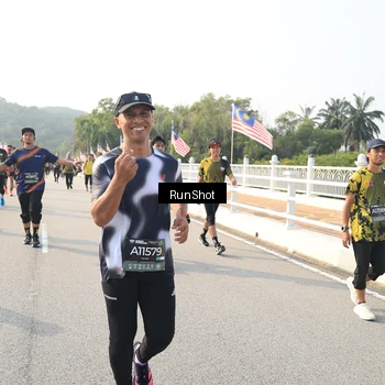 Runner Photo 6902555