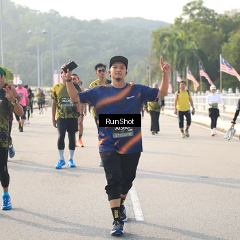 Runner Photo 6902576