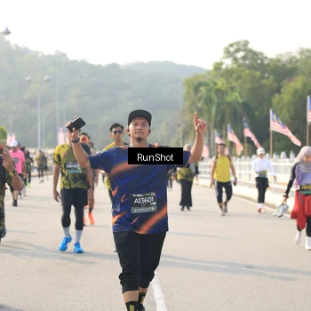Runner Photo 6902592