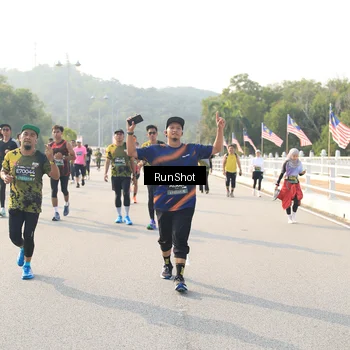 Runner Photo 6902604
