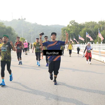 Runner Photo 6902629