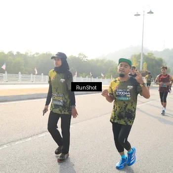 Runner Photo 6902650