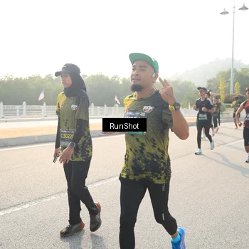 Runner Photo 6902654