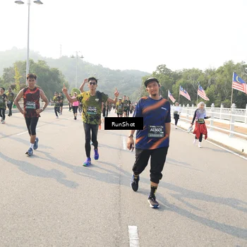 Runner Photo 6902659