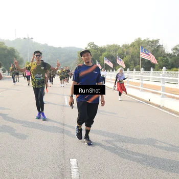 Runner Photo 6902669