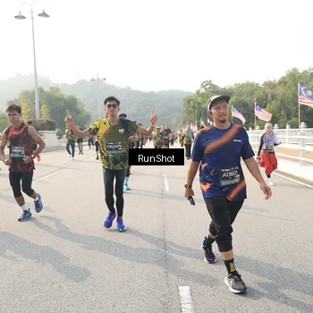 Runner Photo 6902670