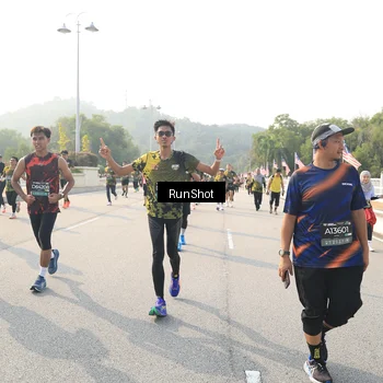 Runner Photo 6902672