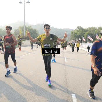 Runner Photo 6902688