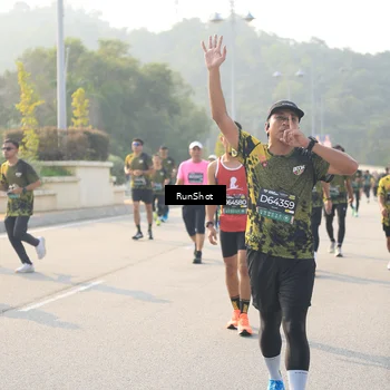 Runner Photo 6902715