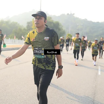 Runner Photo 6902765
