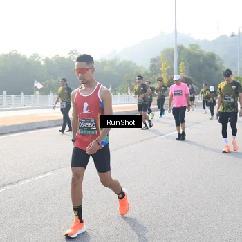Runner Photo 6902799