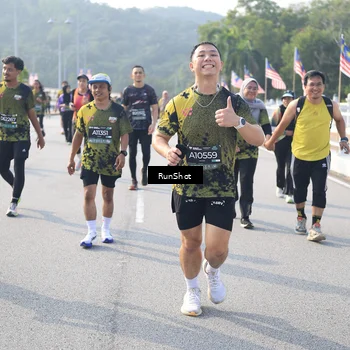 Runner Photo 6902829
