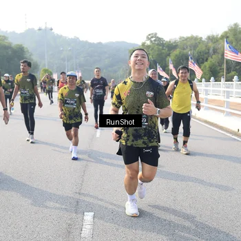 Runner Photo 6902840
