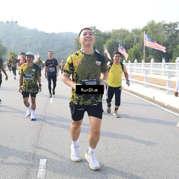 Runner Photo 6902842