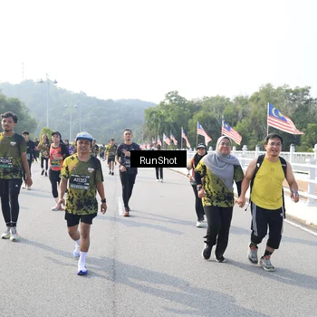 Runner Photo 6902858