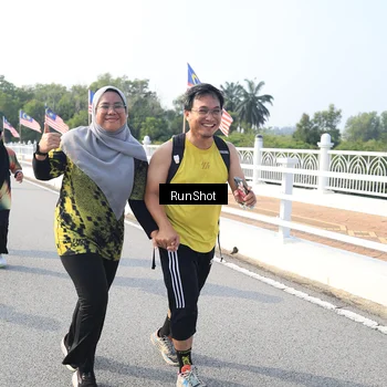 Runner Photo 6902913