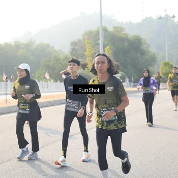 Runner Photo 6902991