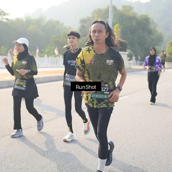 Runner Photo 6902993