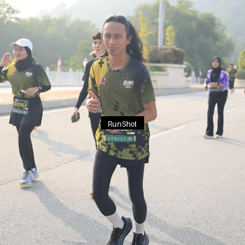 Runner Photo 6902999