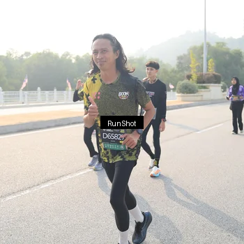Runner Photo 6903007