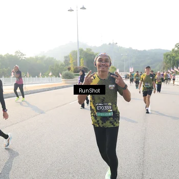Runner Photo 6903016
