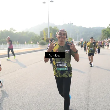 Runner Photo 6903029
