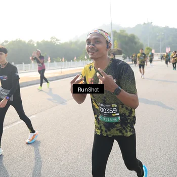 Runner Photo 6903039