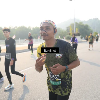 Runner Photo 6903044