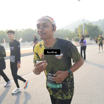 Runner Photo 6903056