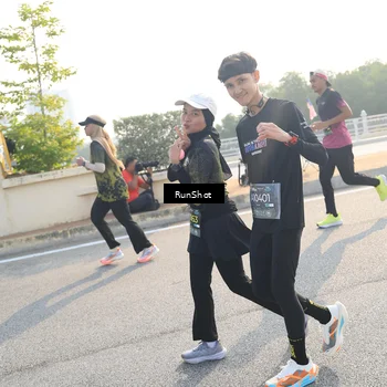 Runner Photo 6903092