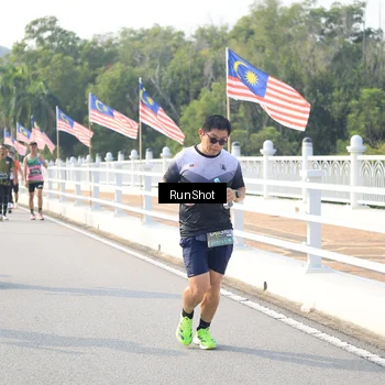Runner Photo 6903133