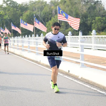 Runner Photo 6903134