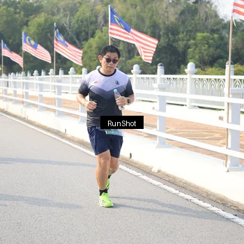 Runner Photo 6903135