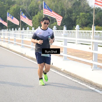 Runner Photo 6903147